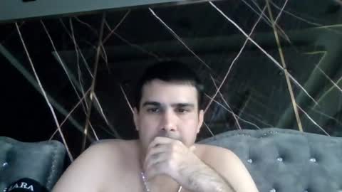 Snapshot of sawasdee04 chatting on June 2026 08:06:02 AM petperson04 online show from June 2026 08:06:02 AM