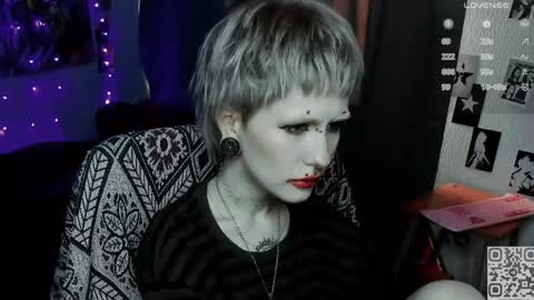 Snapshot of say_mary chatting on May 2026 03:17:01 PM pronoun she. name Mary. age 21. online show from May 2026 03:17:01 PM