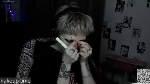Snapshot of say_mary chatting on May 2026 07:08:01 PM pronoun she. name Mary. age 21. online show from May 2026 07:08:01 PM