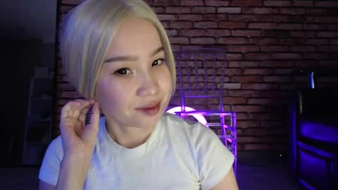 Snapshot of saya_lin chatting on October 2025 09:15:02 PM Saya online show from October 2025 09:15:02 PM