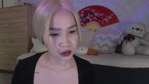 Snapshot of saya_lin chatting on December 2025 06:25:02 PM Saya online show from December 2025 06:25:02 PM