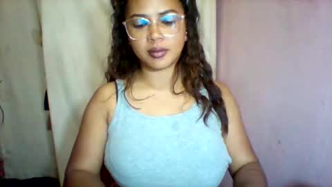 Snapshot of sayah_69 chatting on June 2026 07:04:02 PM sayah_69 online show from June 2026 07:04:02 PM