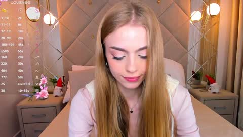 Snapshot of sayl0r_moon chatting on February 2025 11:48:01 PM Kira GMT 7 Mon Thu-Sun 0800am-0200pm online show from February 2025 11:48:01 PM