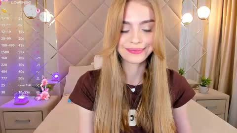 Snapshot of sayl0r_moon chatting on March 2025 12:00:02 AM Kira GMT 7 Mon Thu-Sun 0800am-0200pm online show from March 2025 12:00:02 AM