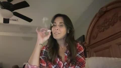 Good Girls Say Please...and Thank You online show from October 2025 12:54:01 AM