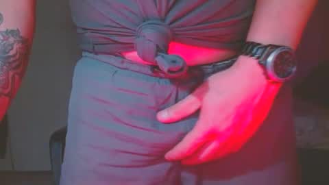 Snapshot of sbutter chatting on March 2025 09:43:01 PM sbutter online show from March 2025 09:43:01 PM