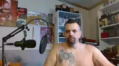 Snapshot of scarecrow2wm chatting on October 2025 05:46:02 PM Kent Clark online show from October 2025 05:46:02 PM