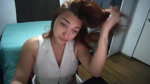 Snapshot of scarett_23 chatting on November 2025 08:41:01 PM scarett_23 online show from November 2025 08:41:01 PM