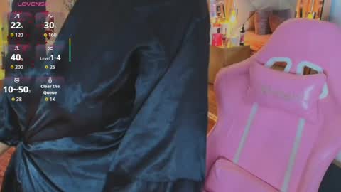 scarleett_ebony online show from April 2026 07:07:02 PM