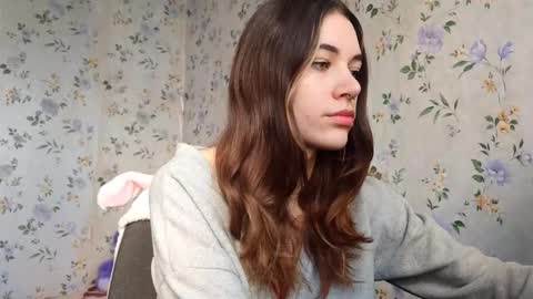 Snapshot of scarlet1flowers chatting on November 2025 09:22:01 AM Kira online show from November 2025 09:22:01 AM