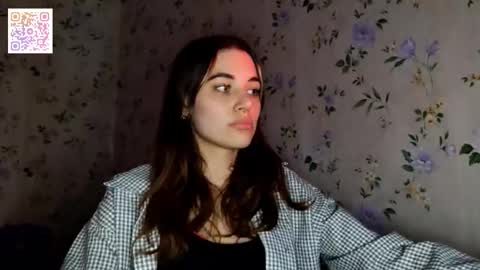 Snapshot of scarlet1flowers chatting on November 2025 07:56:02 PM Kira online show from November 2025 07:56:02 PM