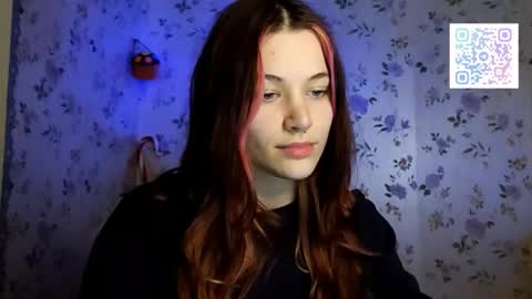 Snapshot of scarlet1flowers chatting on December 2025 01:34:02 AM Kira online show from December 2025 01:34:02 AM