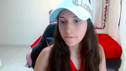 Snapshot of scarlet771776 chatting on December 2025 05:43:02 PM scarlet771776 online show from December 2025 05:43:02 PM