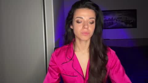 Sophie online show from July 2026 07:38:02 AM