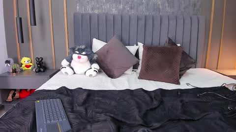 Maria online show from November 2025 01:54:01 PM