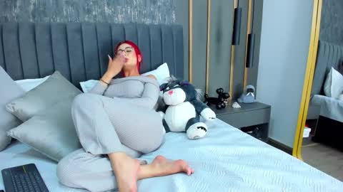 Maria online show from January 2026 12:02:01 AM