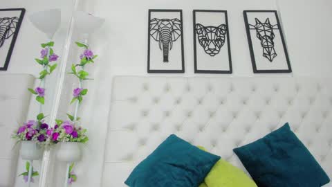 Snapshot of scarlet_stan22 chatting on December 2024 02:14:02 PM Isa online show from December 2024 02:14:02 PM