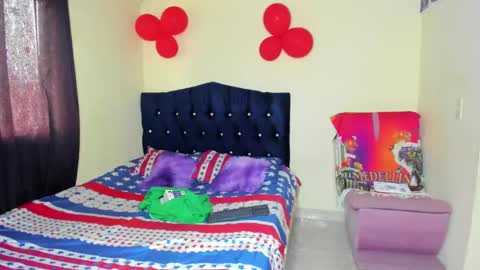 Snapshot of scarlet_tommy chatting on February 2025 06:59:02 PM scarlet_tommy online show from February 2025 06:59:02 PM