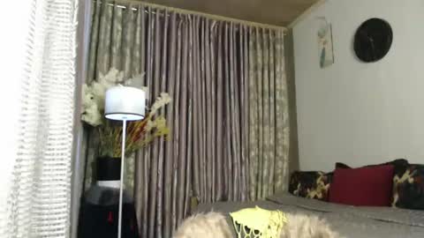 Snapshot of scarlet_ts69 chatting on January 2025 09:54:02 AM scarlet online show from January 2025 09:54:02 AM