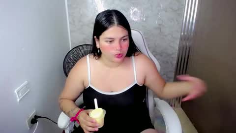 scarleta01 online show from January 2026 12:43:02 PM