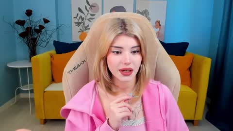 scarletblackwood online show from April 2026 05:03:01 AM