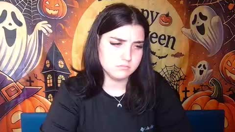 ScarletCargo online show from November 2025 12:07:02 PM