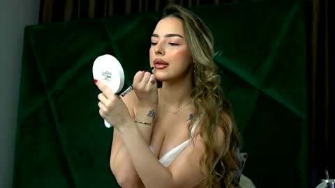 Scarlet online show from February 2026 12:03:01 AM