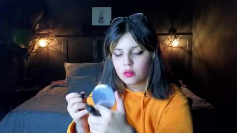 Snapshot of scarleth_shadow chatting on September 2025 02:22:02 AM SCARLETH online show from September 2025 02:22:02 AM