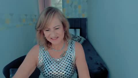 S C A R L E T online show from December 2024 03:00:02 PM