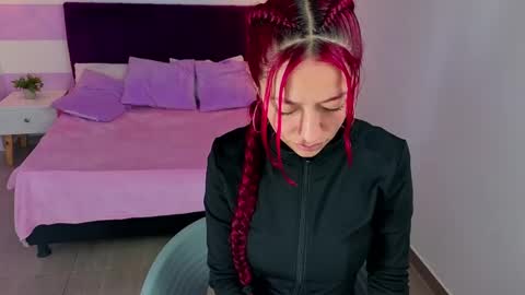 Scarlett online show from April 2026 01:47:01 PM