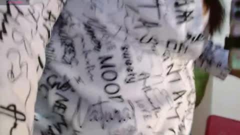 Scarlett online show from October 2025 10:54:02 PM