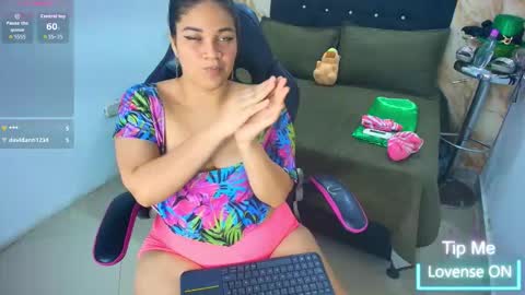 Snapshot of scarlett__joness chatting on March 2026 05:07:01 AM SCARLETT online show from March 2026 05:07:01 AM
