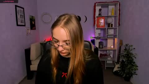 Scarlett online show from April 2026 05:47:01 AM