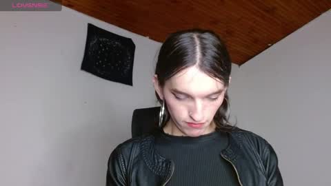 Snapshot of scarlett_crastrawberry chatting on April 2026 04:59:01 AM scarlet online show from April 2026 04:59:01 AM