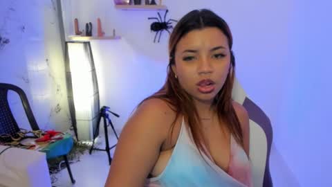 scarlett_enjoy1 online show from October 2025 06:42:02 PM