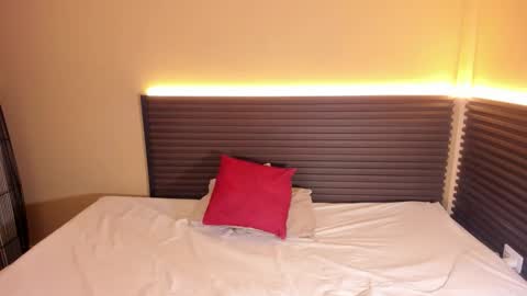 scarlett_enjoy1 online show from December 2025 07:53:02 PM