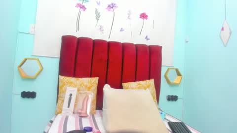 Snapshot of scarlett_fox20 chatting on January 2026 11:36:01 AM scarlett_fox20 online show from January 2026 11:36:01 AM