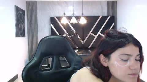 scarlett_jhonson_ch online show from April 2026 03:17:01 PM