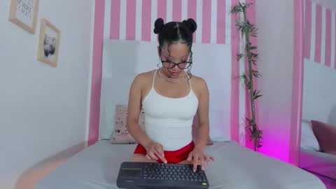  .  . online show from November 2025 01:32:02 PM