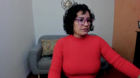 Snapshot of scarlett_sax chatting on April 2026 10:59:01 PM Scarlett sax online show from April 2026 10:59:01 PM