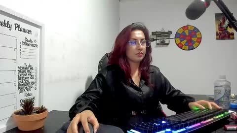 Snapshot of scarlett_sen chatting on December 2024 07:03:02 PM Mistress Scarlett online show from December 2024 07:03:02 PM