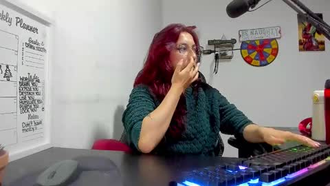 Snapshot of scarlett_sen chatting on December 2024 04:13:02 PM Mistress Scarlett online show from December 2024 04:13:02 PM