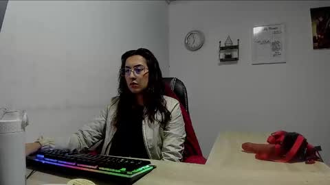 Snapshot of scarlett_sen chatting on January 2025 01:38:02 PM Mistress Scarlett online show from January 2025 01:38:02 PM