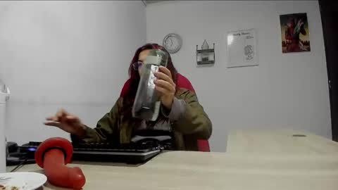 Snapshot of scarlett_sen chatting on February 2025 03:43:01 PM Mistress Scarlett online show from February 2025 03:43:01 PM