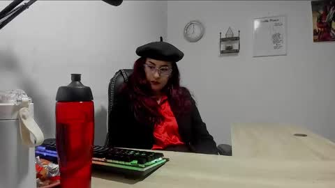 Snapshot of scarlett_sen chatting on March 2025 03:48:02 PM Mistress Scarlett online show from March 2025 03:48:02 PM