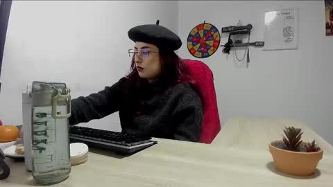 Snapshot of scarlett_sen chatting on March 2025 01:19:02 PM Mistress Scarlett online show from March 2025 01:19:02 PM