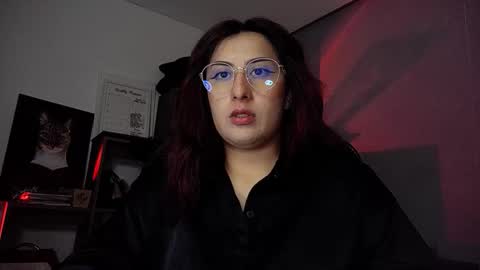 Snapshot of scarlett_sen chatting on October 2025 02:02:01 PM Mistress Scarlett online show from October 2025 02:02:01 PM