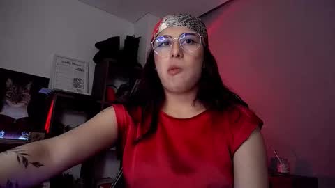 Snapshot of scarlett_sen chatting on October 2025 03:12:02 PM Mistress Scarlett online show from October 2025 03:12:02 PM