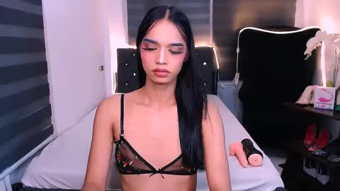 Snapshot of scarlette_sluttish_princess chatting on December 2024 06:04:02 PM scarlette online show from December 2024 06:04:02 PM