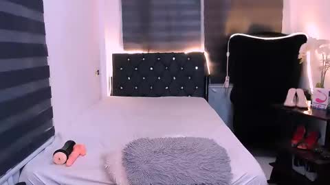 Snapshot of scarlette_sluttish_princess chatting on January 2025 09:20:01 PM scarlette online show from January 2025 09:20:01 PM